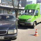 Маршрутное такси в Ростове спровоцировало аварию на дороге